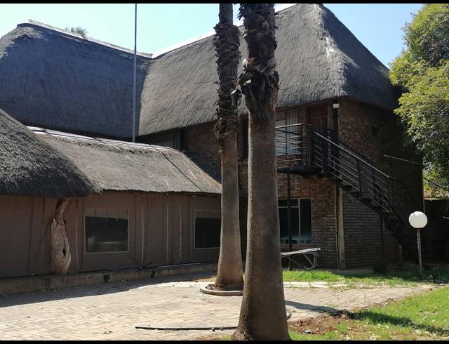 2.60HA SMALLHOLDING FOR SALE IN DE KROON AH